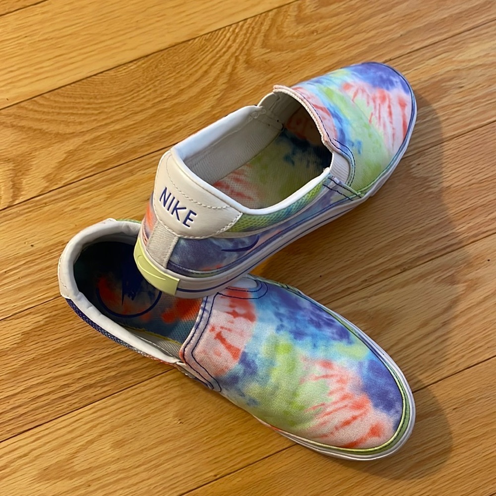 Nike Court Legacy Print
Women's Slip-On